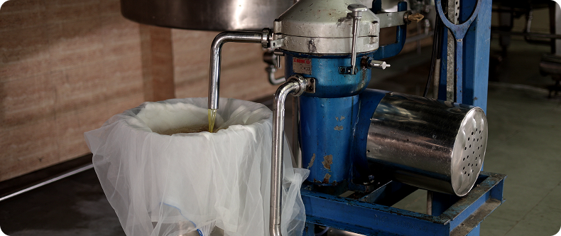 Butter is slowly heated to develop the natural aroma, golden colour, and granular texture associated with pure desi ghee.
